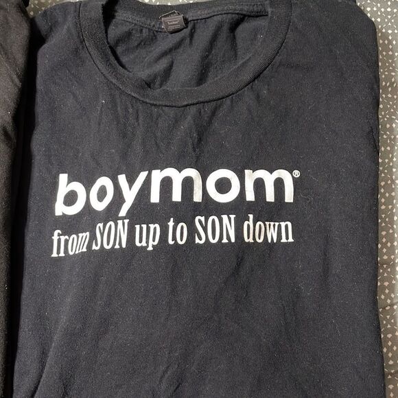 3 pack of graphic tees. Boy mom XL other two are 2XL two black and one white - Picture 4 of 4